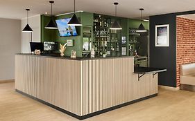 Campanile NATURE - Marne La Vallee Chelles - Villepinte